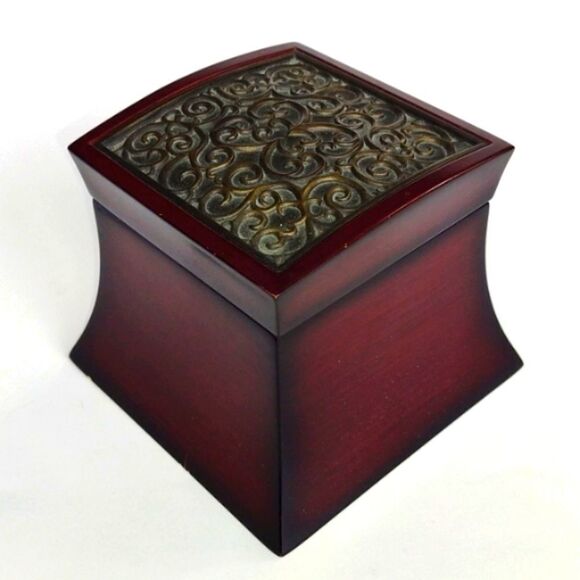 Bombay Company Musical Ring Jewelry Box with Inlaid Lid - Picture 4 of 11